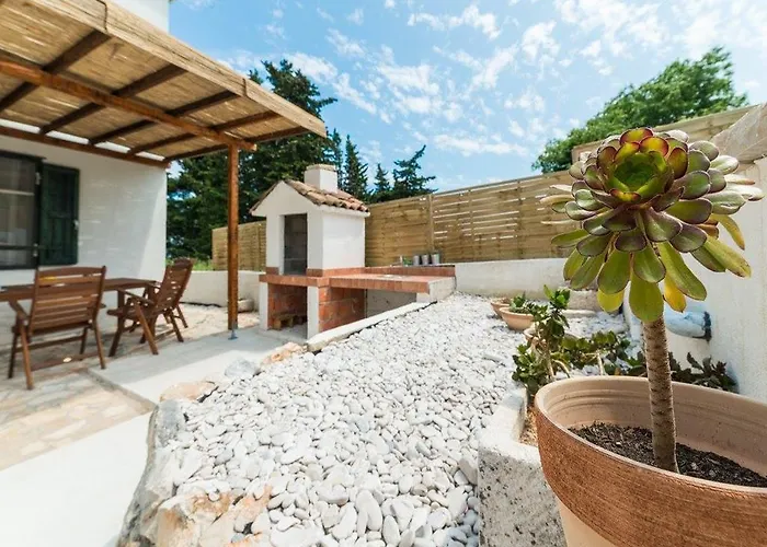 Villa Antica House With Pool, Sea View Savar