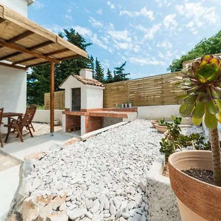 빌라 Antica House With Pool, Sea View Savar